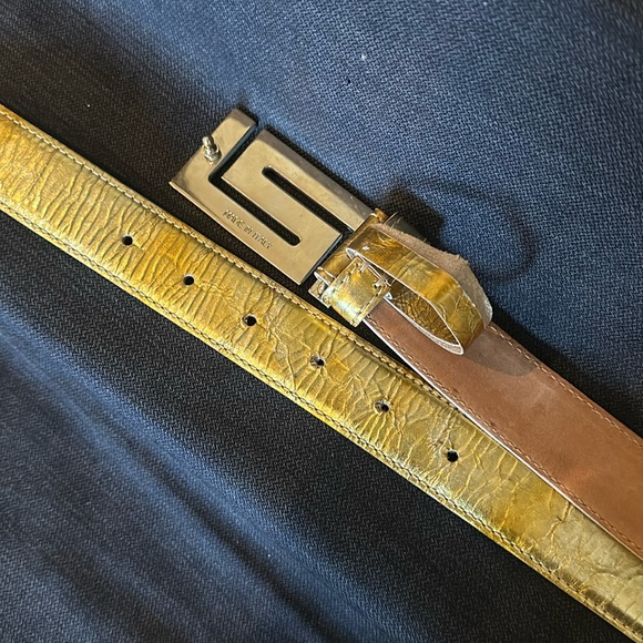 Versace Gold leather belt size 95 - Picture 7 of 9